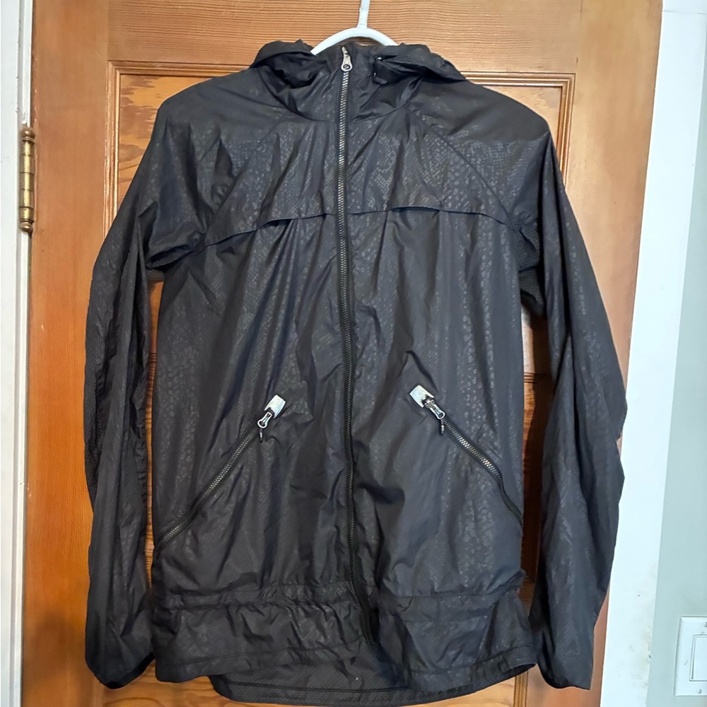 Women’s pack it up pack it in Lululemon jacket